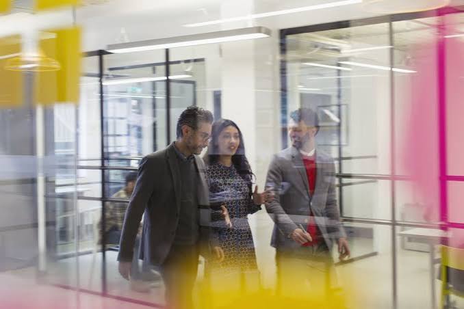 How Entrepreneurs Can Establish Industry Authority